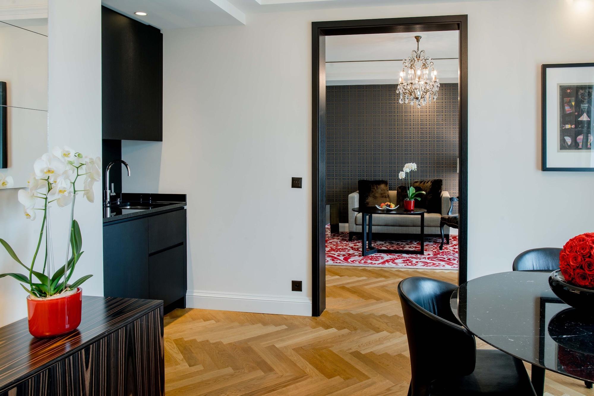 施伟泽霍夫伯尔尼水疗酒店 外观 照片 A suite at the Mandarin Oriental