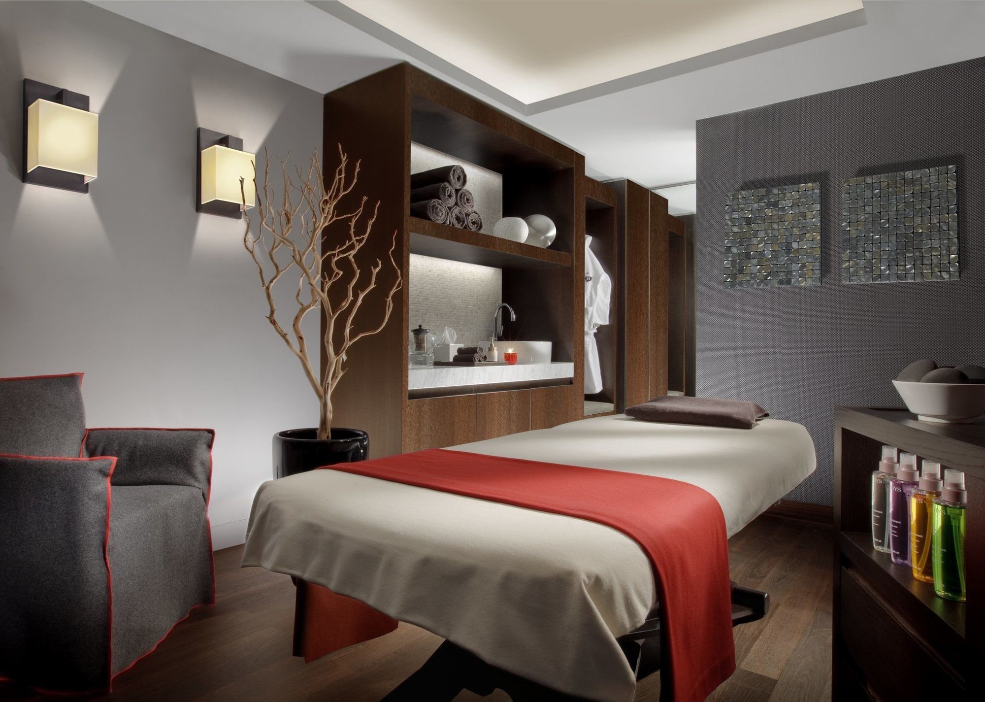 施伟泽霍夫伯尔尼水疗酒店 设施 照片 A treatment room at a spa